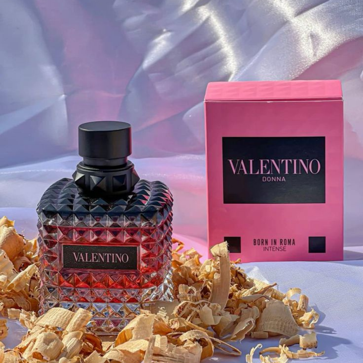 Valentino Donna Born In Roma Intense